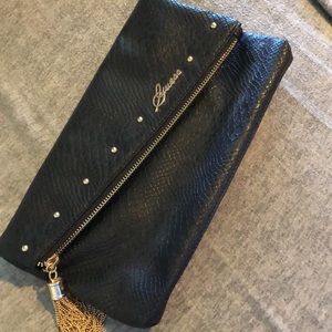 Guess clutch